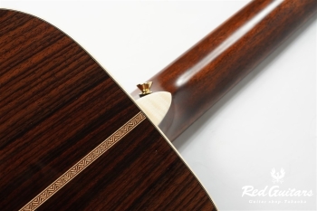 OM-28E Modern Deluxe